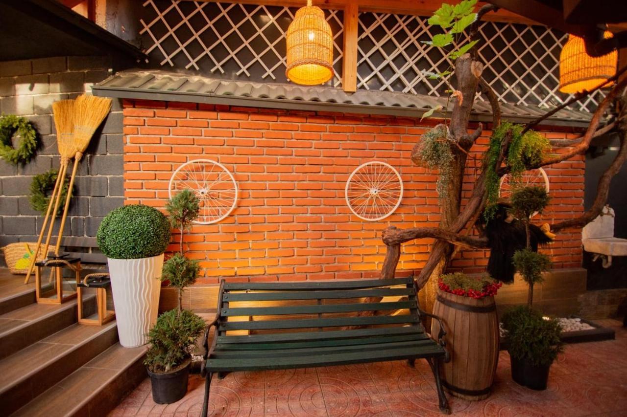 Villa Elezi Korce Exterior foto